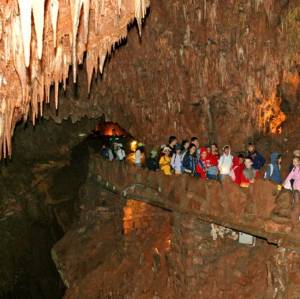 Excursión a la Cueva de Valporquero