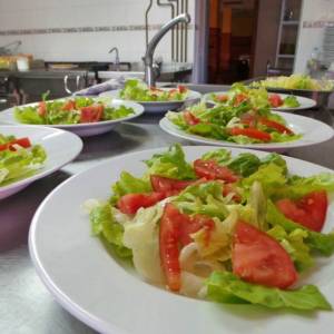 Comida casera en el campamento