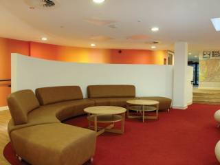 Lounge en la zona de recepción