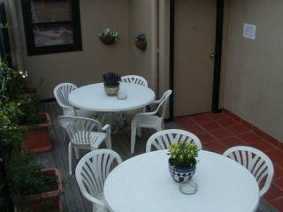 Patio de Sinclairs City Hostel Sidney